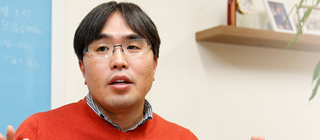 Professor Kim Sae-hyeon Advances Commercialization of 'Bending Display'