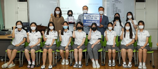 Students of Daegu Songhyeon Girls’ High School, “We’re Cheering for the YU Institute Dokdo Institute!”