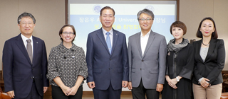 Vice President at US University Who Graduated From YU Comes to YU for International Exchange and Cooperation